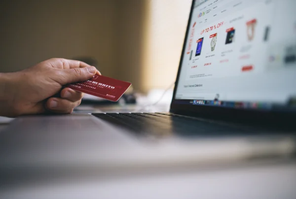 Using a credit card to pay on internet